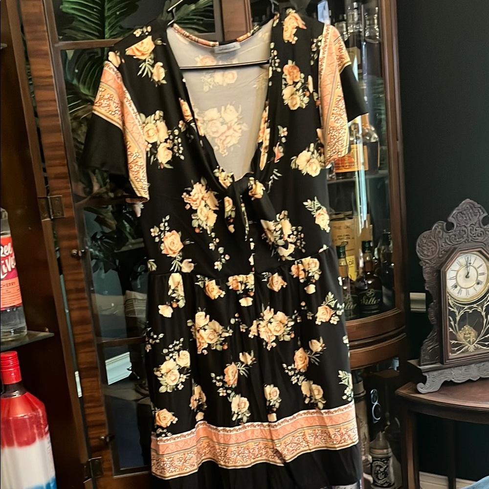 White Birch NWOT Floral Black romper